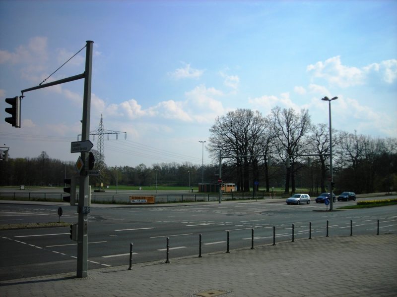 Das Harz- und Heide-Gelände von der Theodor-Heuss-Straße aus gesehen (April 2016)