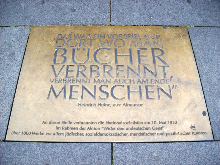 Umbenennung des Schlossplatzes: Grüne sagen Nein!
