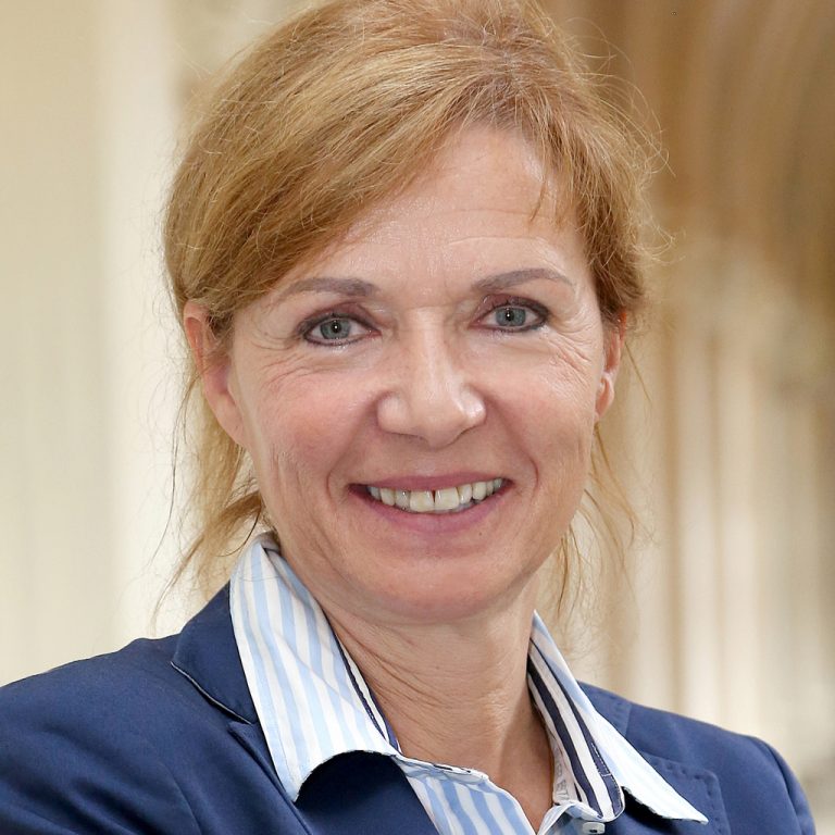 Zum Ausscheiden von Andrea Hanke