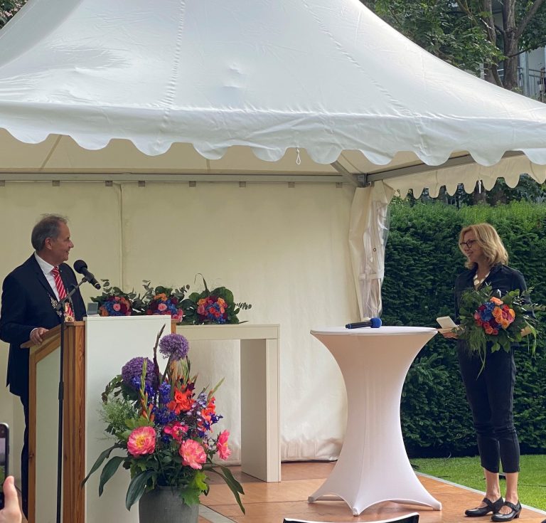 Herzlichen Glückwunsch zur Bürgermedaille!