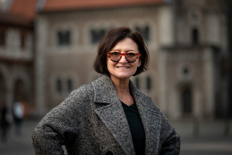Grüne bleiben kritisch: Bezahlkarte für Geflüchtete schafft mehr Probleme als Lösungen